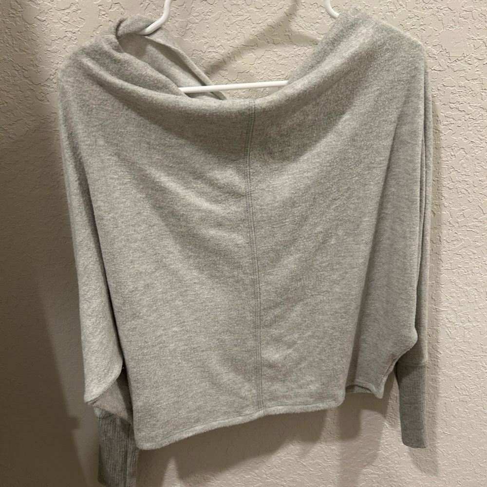 Urban outfitters off the shoulder fleece sweater size medium